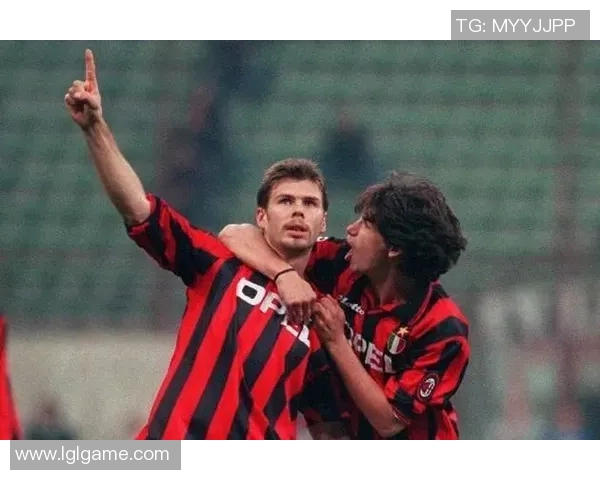 帕尼尼推出卡卡女足球星收藏册 展现传奇球员风采与历史荣耀